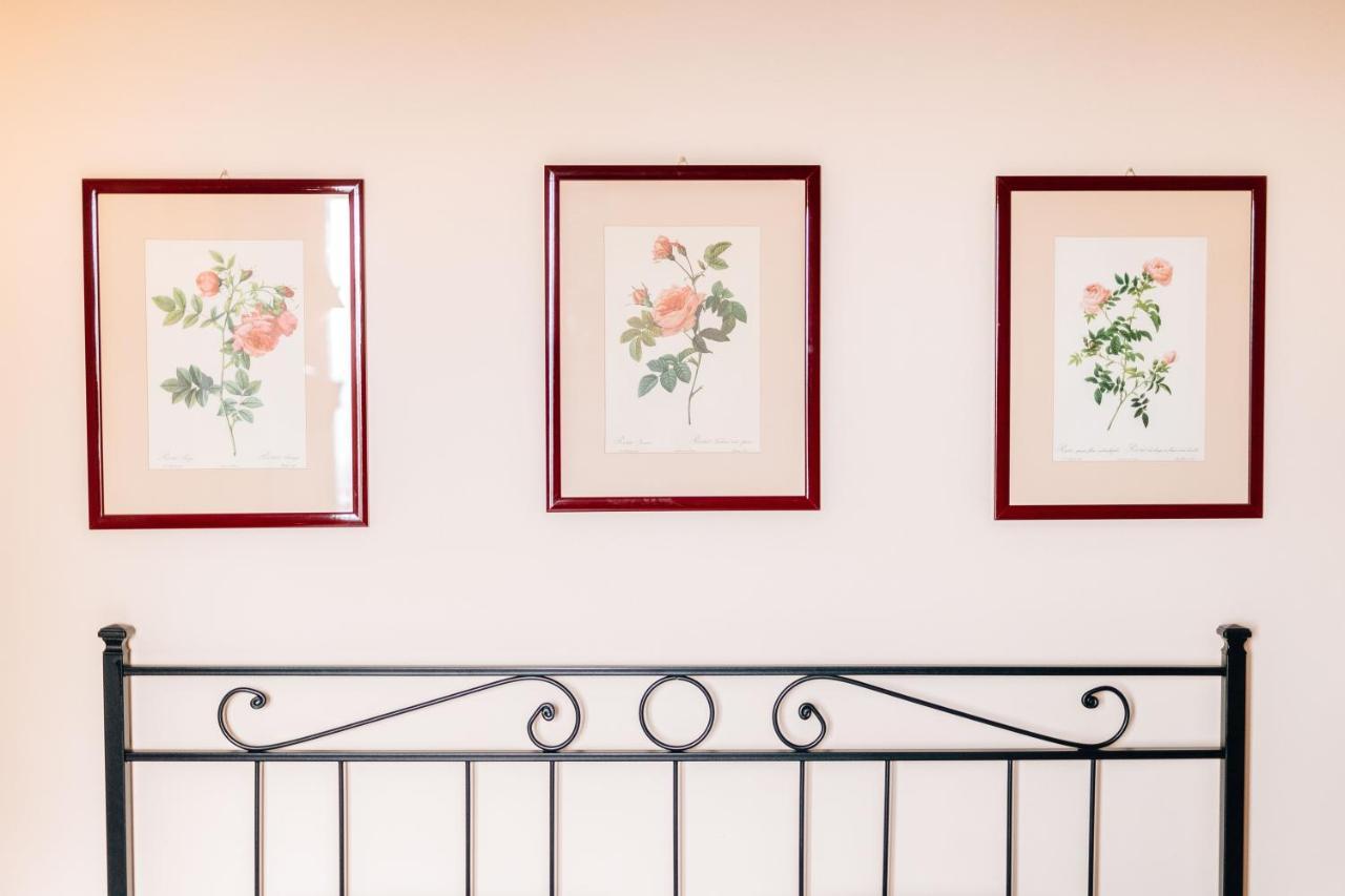 Holiday Home Il Borgo Degli Agrumi Uzzano ภายนอก รูปภาพ