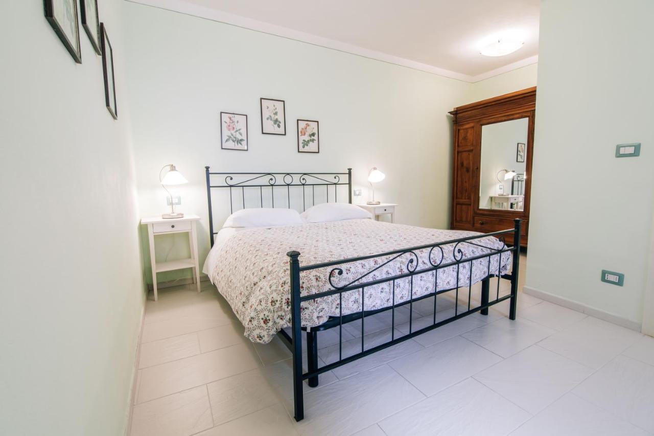 Holiday Home Il Borgo Degli Agrumi Uzzano ภายนอก รูปภาพ