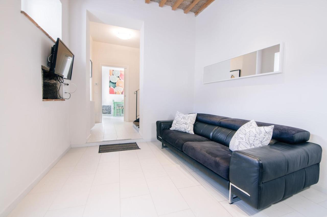 Holiday Home Il Borgo Degli Agrumi Uzzano ภายนอก รูปภาพ
