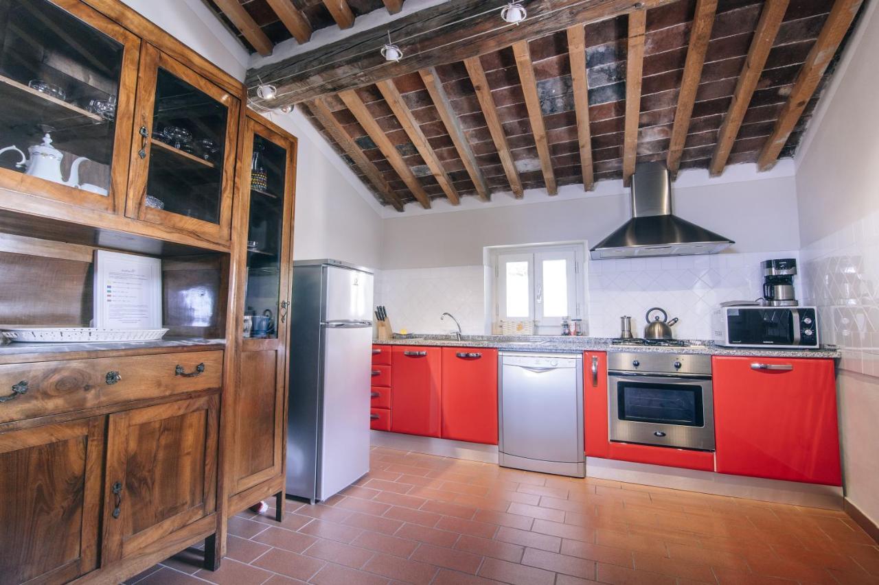 Holiday Home Il Borgo Degli Agrumi Uzzano ภายนอก รูปภาพ
