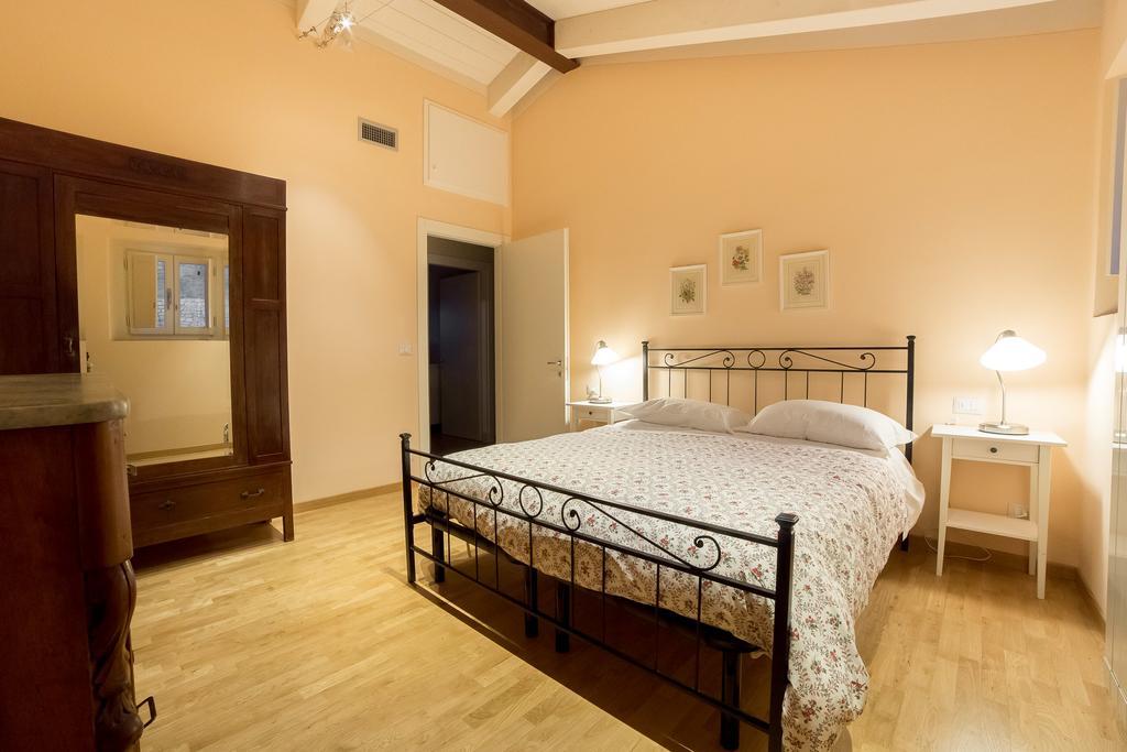 Holiday Home Il Borgo Degli Agrumi Uzzano ภายนอก รูปภาพ